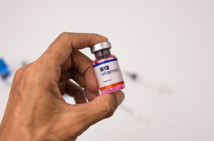 Vitamin B12, Vitamin D